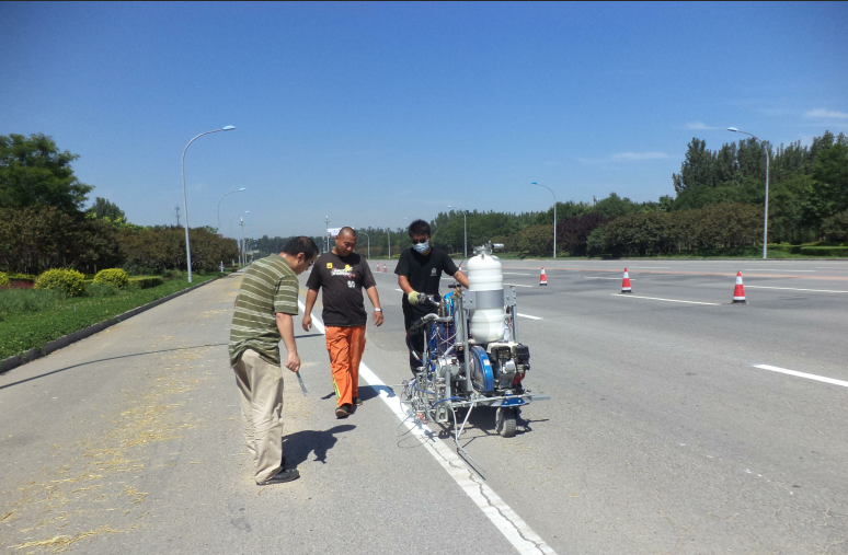 道路標線施工